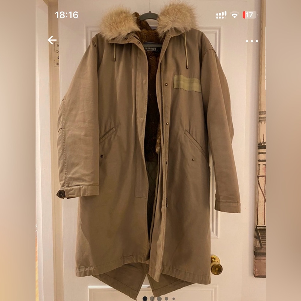 Yves Salomon Parka. Very good condition only worn a couple of times.